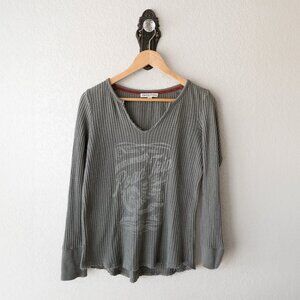 Frye Waffle Knit Thermal Graphic Top Size M Road Trip Distressed Hem Long Sleeve
